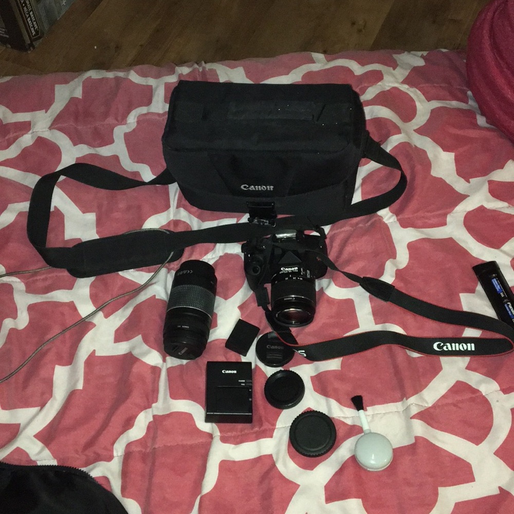 Canon camera - Picture 5 of 5